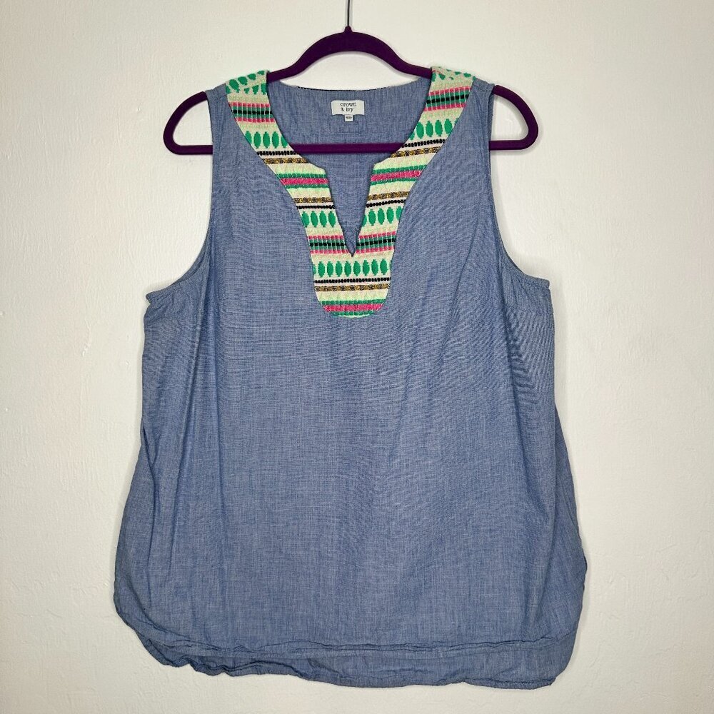 Crown & Ivy Womens Top Embroidered Trim V Neck Size XXL Sleeveless Blue Normcore